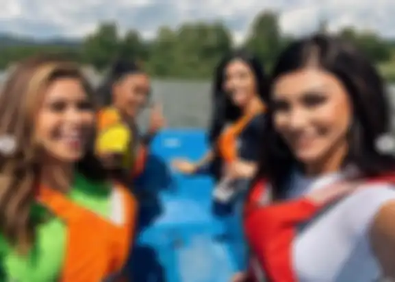 Potret akrab Jihane Almira Chedid bareng para finalis Miss Supranational 2021