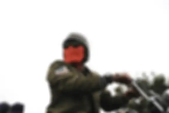 Ilustrasi penggunaan helm face helmet