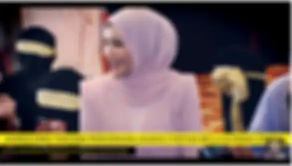 Erra Fazira berikan respon terkait perceraian mantan suaminya dan Laudya Cynthia Bella.