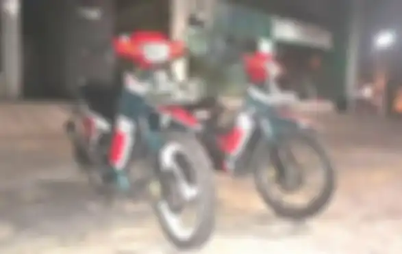Yamaha F1ZR Caltex yang dipinjam GridOto dan Yamaha F1ZR Caltex Omar SFC