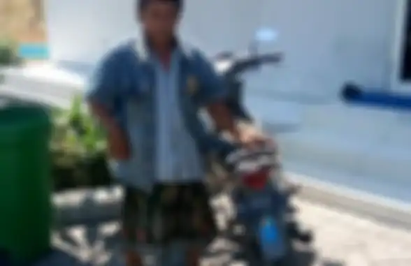 Abdul Mujid, pengendara motor yang nekat melintas di Tol Warugunung, Sidoarjo
