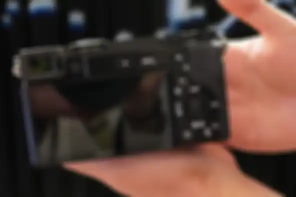 Bagian belakang Sony A6100