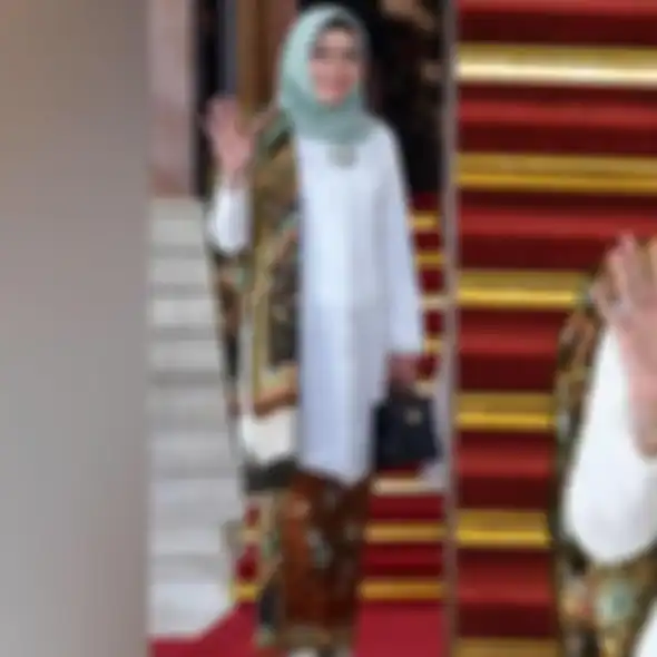 Tampilan Wuri Estu Handayani istri KH Maruf Amin, Wakil Presiden RI 2019