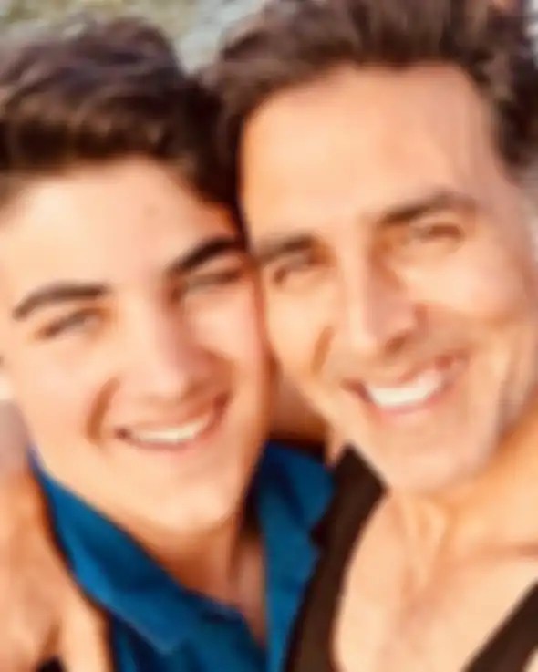 Akshay Kumar dan Aarav Khumar