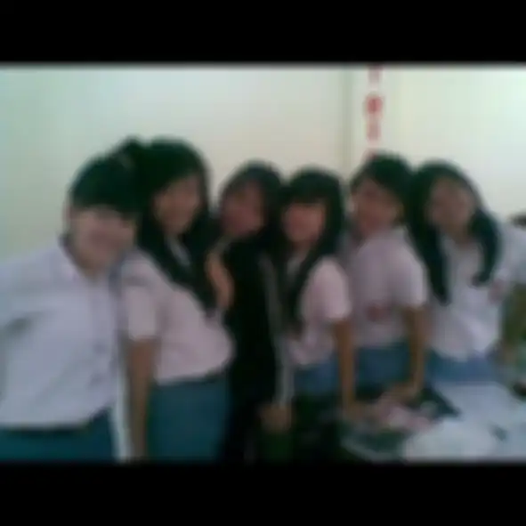 Foto Ayu Ting Ting saat SMA 