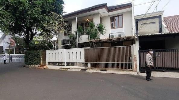 Mantan Kepala BAIS TNI Soleman B Ponto punya jawaban sederhana soal pelaku penembakan Brigadir Yosua. Biarpun CCTV rusak.