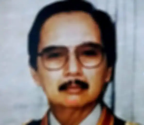 Dito Mahendra yang polisikan Nikita Mirzani ternyata cucu tangan kanan Presiden Soeharto. Foto sosoknya dengan keluarga Cendana terungkap.