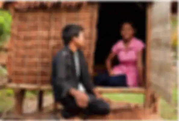 Para orangtua di Suku Kreung akan membangun pondok bagi anak gadisnya supaya bisa menghabiskan malam dengan beragam jenis pria.