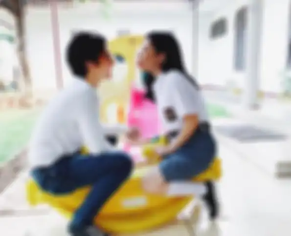 Hanggini dan Junior Roberts