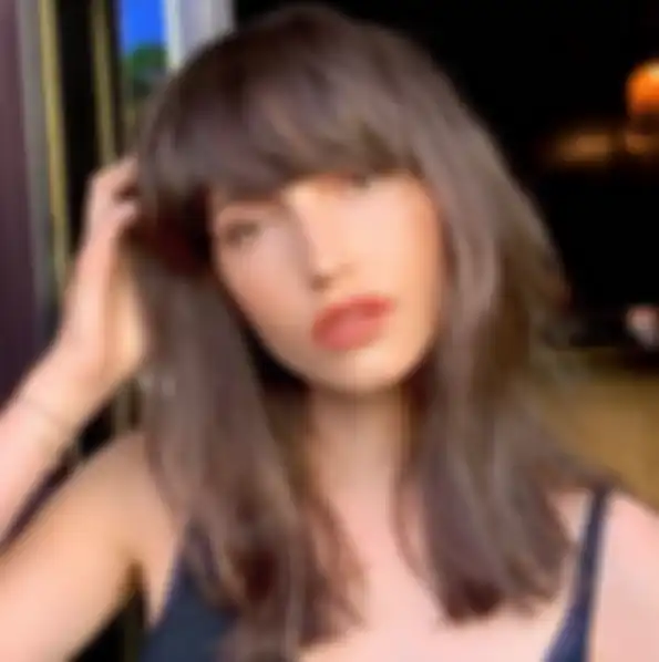 Layered hairstyle with bangs