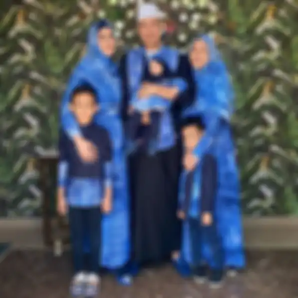 Unggahan foto keluarga Kartika Putri