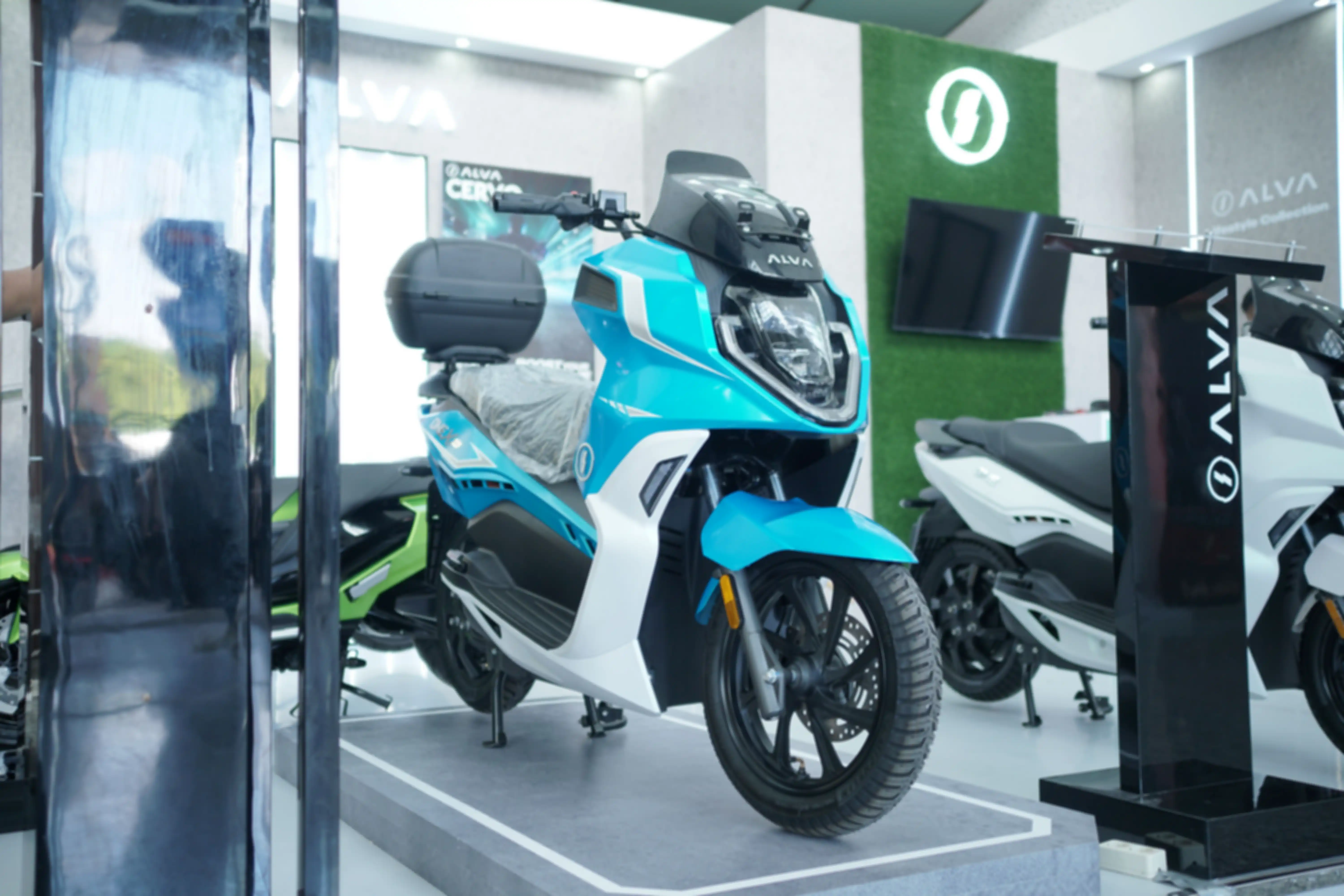 Booth ALVA di IIMS Surabaya 2024.