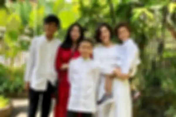 Wanda Hamidah dan anak-anaknya