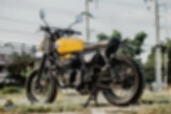 Modifikasi Royal Enfield 650 Twin bergaya scrambler.