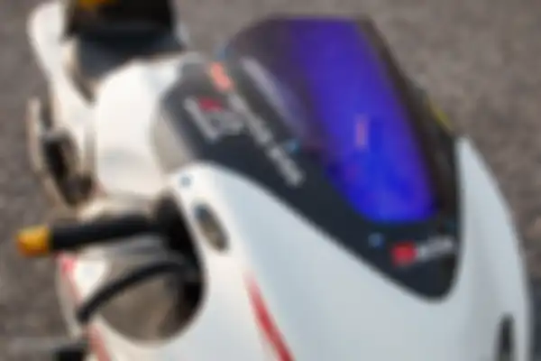 Pakai windshield Magical Racing, apik!