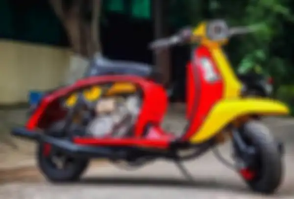 Lambretta bermesin 350cc 2 silinder 2 tak.