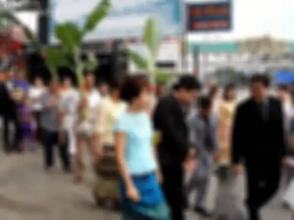 Sepasang Anak Kembar Asal Thailand Dinikahkan Oleh Keluarga Mereka Sendiri
