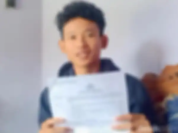 Pemuda Madiun yang jadi tersangka ketahuan kontak hacker Bjorka pakai cara ini. Pantas ayahnya sampai minta maaf. Foto terkininya muncul.