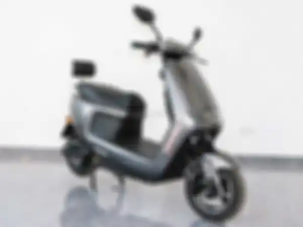 Enigma Ambier N8, motor listrik dengan jarak tempuh 200 km.