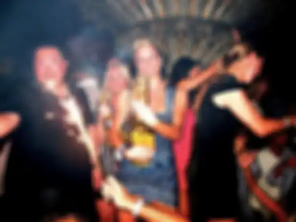 Milyader Jho Low bersama dengan Paris Hilton.