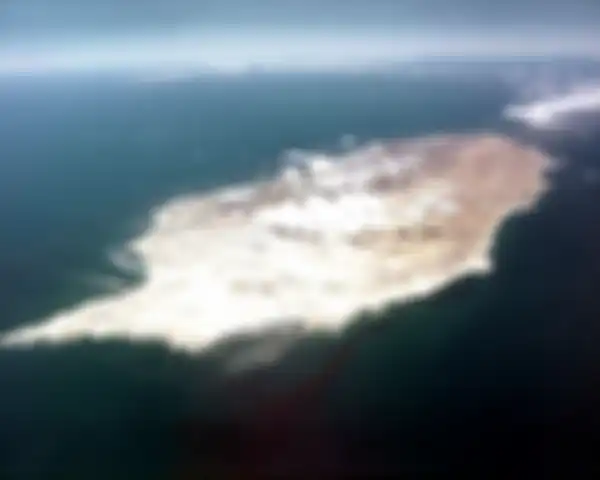Pulau San Nicolas atau pulau Lumba-lumba di mana Juana Maria Tinggal seorang diri.