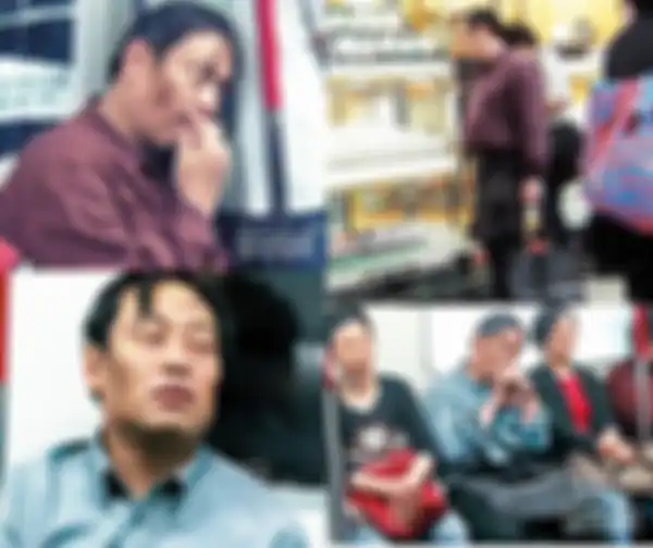 Di akhir hidupnya dia berubah menjadi gelandangan.