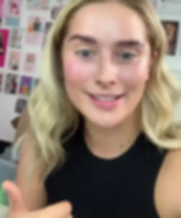 Bintang TikTok Lauren Saddington berbicara tentang tes klamidia.