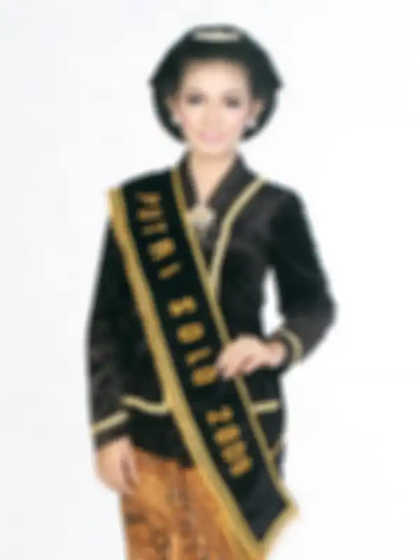 Potret cantik Selvi Ananda saat menjadi Putri Solo 2019