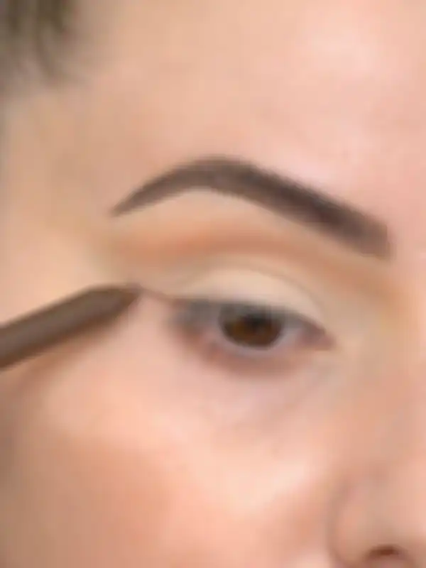 Langkah membuat fox eyes