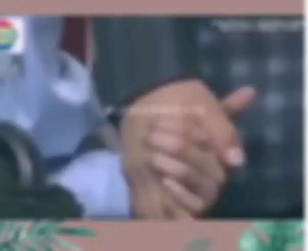Rizky Billar dan Lesty Kejora gandengan tangan