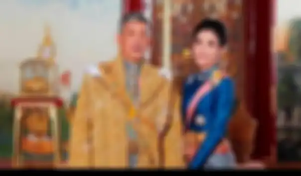 Raja Thailand dan selirnya.