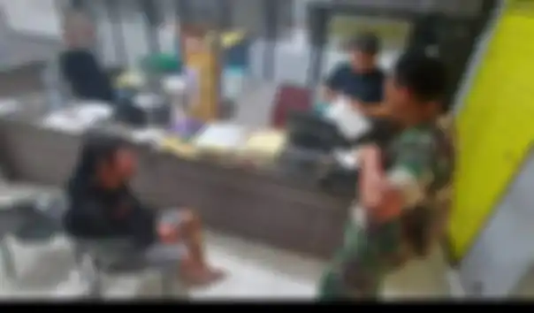 Seorang begal yang ditangkap 2 anggota TNI