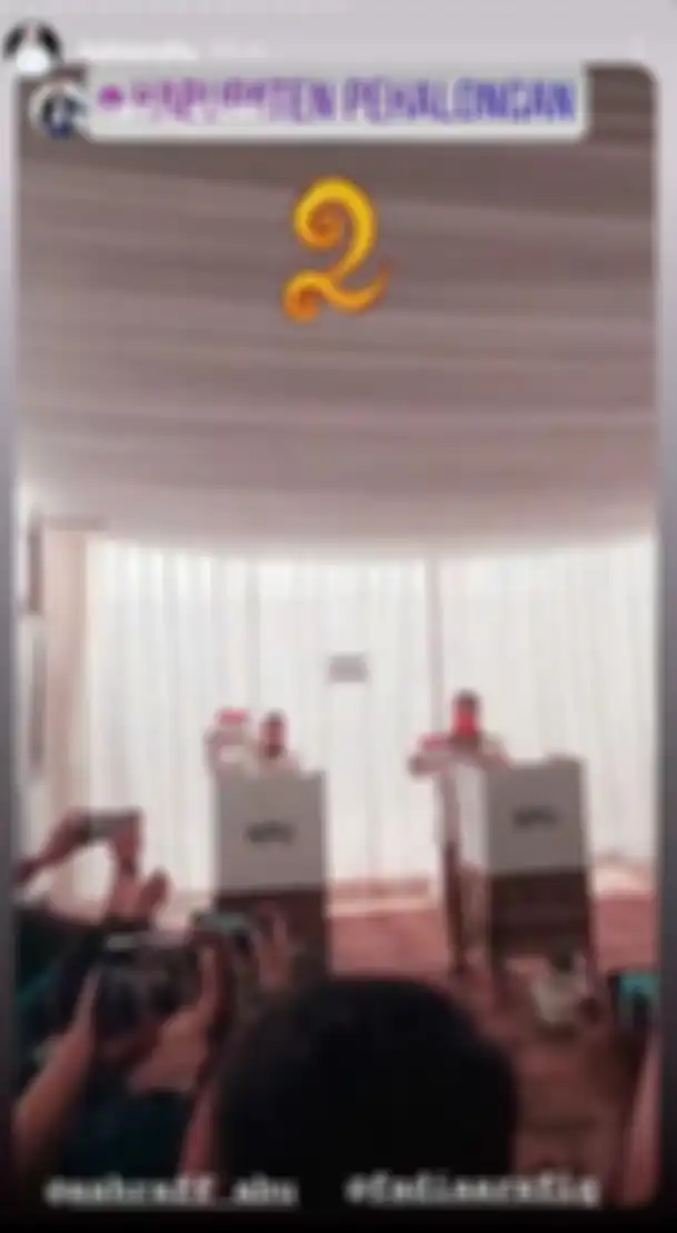 Mencalonkan diri dalam pemilihan kepala daerah (Pilkada) serentak 2020, penyanyi Fadia A. Rafiq sudah gunakan hak suara.