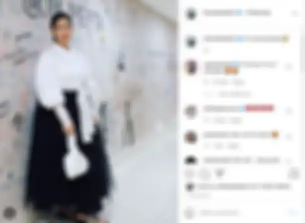 Dian Sastro Menggunakan Busana Kolosal Bak Ratu di Kerajaan Korea