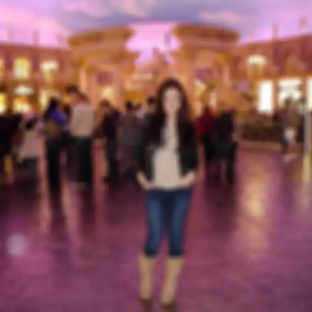 Dhena Devanka diketahui menyembunyikan sosok Jonathan Frizzy dalam foto honeymoon mereka di Las Vegas. 