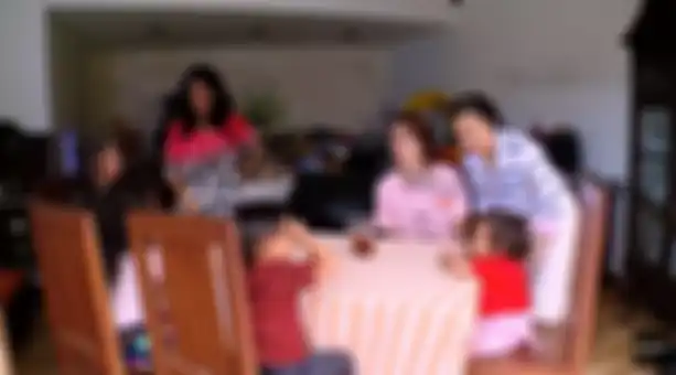 Ruang makan rumah <a href=https://newsmaker.tribunnews.com/tag/sheila-marcia title=Sheila Marcia>Sheila Marcia</a>