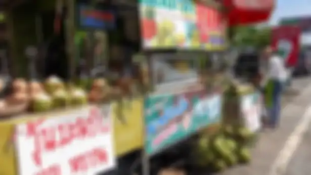 Warung yang menjual kepala di Thailand itu mendadak ramai pembeli.