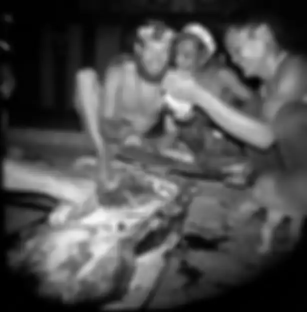 Audun Amundsen bersama orang-orang mentawai