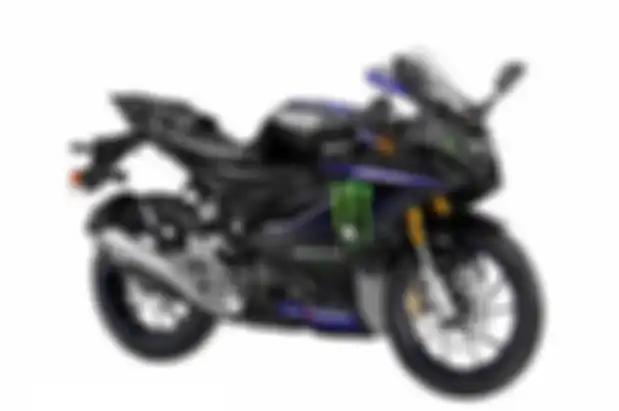 Yamaha R15M edisi Monster Energy Yamaha MotoGP