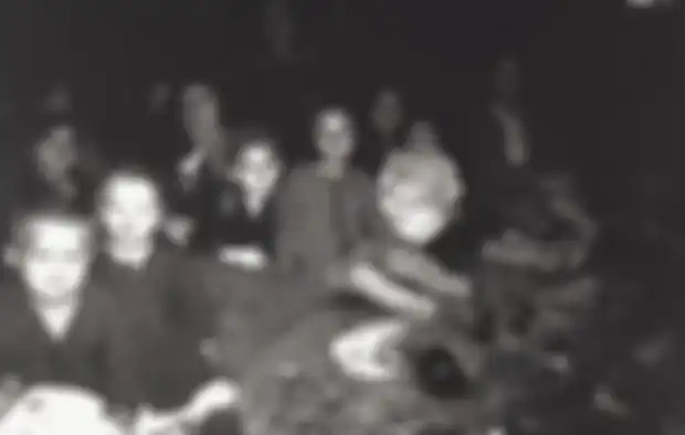 Orang-orang yang selamat dari kamp di Gunskirchen Lager, dicapai oleh pasukan Divisi Infanteri ke-71 AS pada Mei 1945.