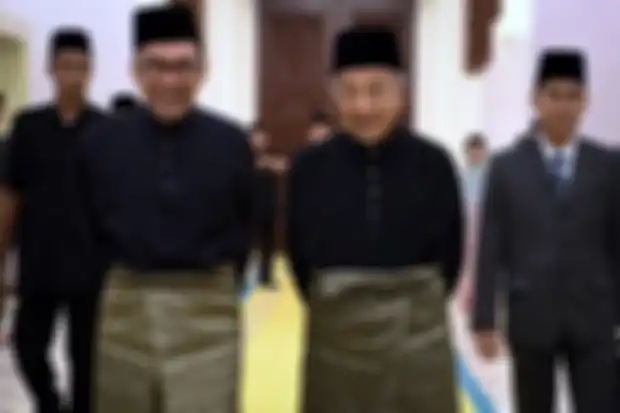 Anwar Ibrahim dan Mahathir