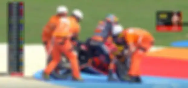 Brad Binder terjatuh di balapan MotoGP Emilia Romagna 2024.
