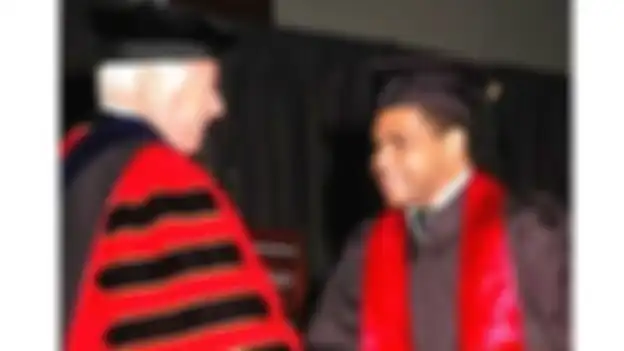 Gelar sarjana di bidang teknik penerbangan di Florida, AS 