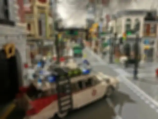 Kota mini dari LEGO yang dibuat oleh Josh Foote