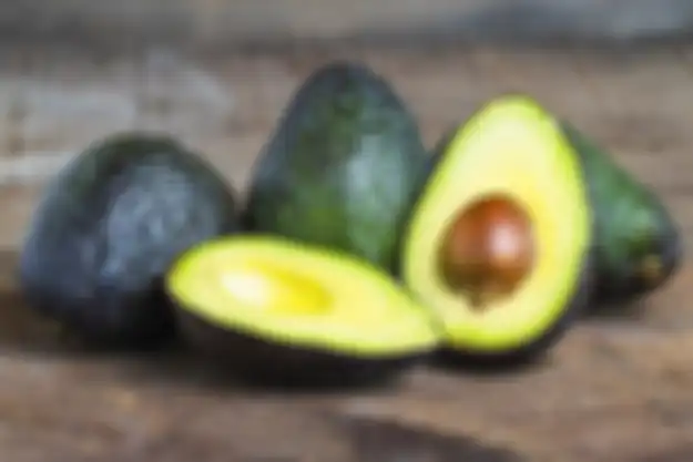 Mengenal manfaat buah alpukat untuk kesehatan, di antaranya bisa membantu penurunan berat badan dengan aman.