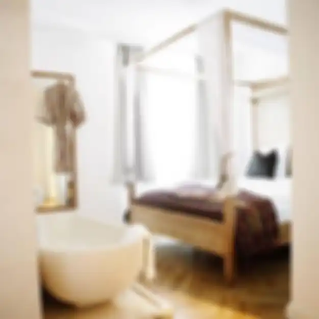 Kata pakar feng shui desain kamar mandi dalam kamar tidur bisa picu penyakit berbahaya. Itu sebabnya, pakai warna cat ini. 