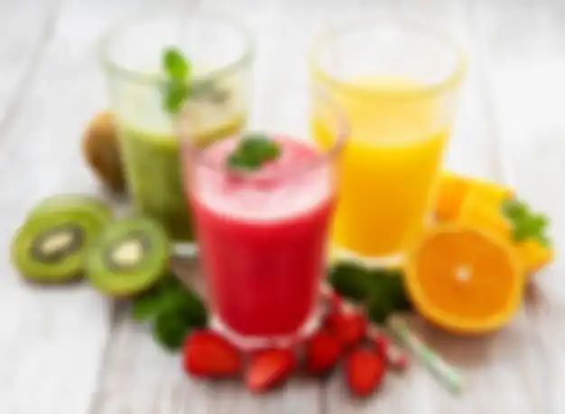 Jus atau Smoothie. 