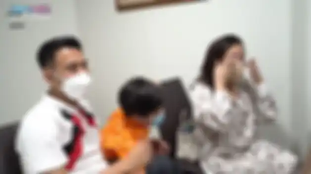Nagita Slavina menangis menunggu hasil tes kandungan