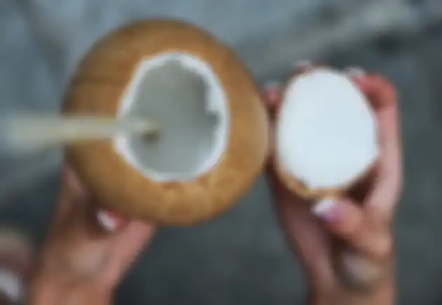 Minum air kelapa untuk menghilangkan efek vaksin Covid-19, dokter ahli justru mengatakan kondisi jadi seperti ini.