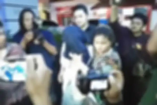 Seorang wanita publik figur yang diduga terlibat kasus prostitusi 